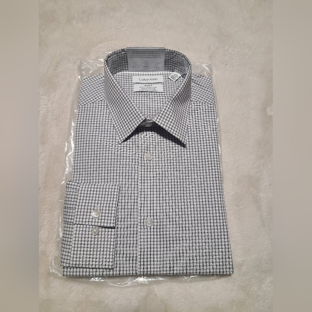 Calvin Klein Men's Slim Fit Checkered Shirt Size 15.5